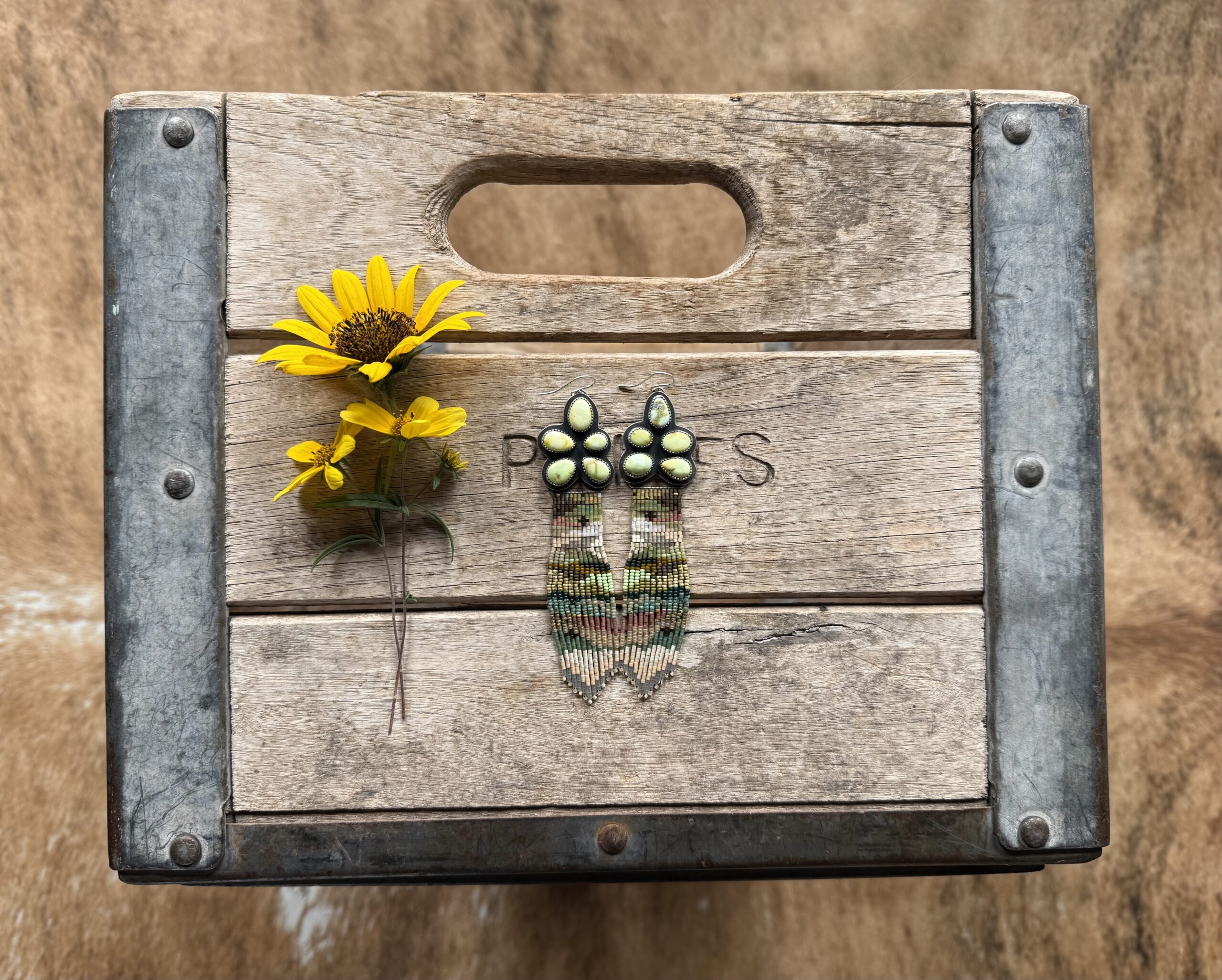Palomino Sunflower Landscapes ( ear wire back)